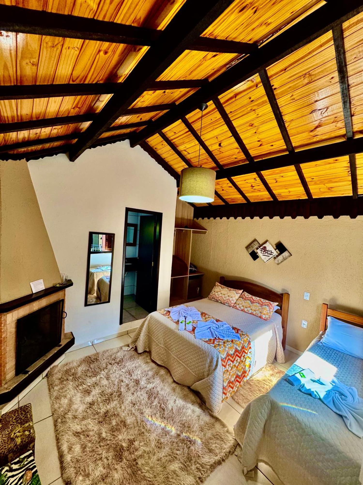 Galinha Da Roca Guest house